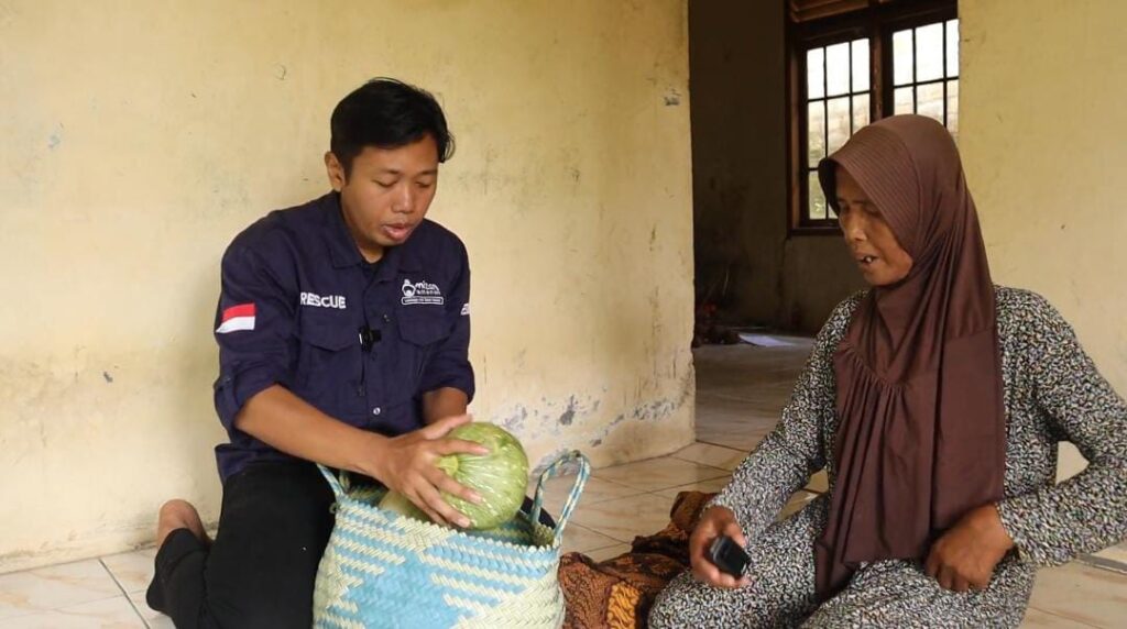 Program Pemberdayaan Ekonomi: Harapan Baru untuk Ibu Zaenab di Ciharashas, Sukabumi 