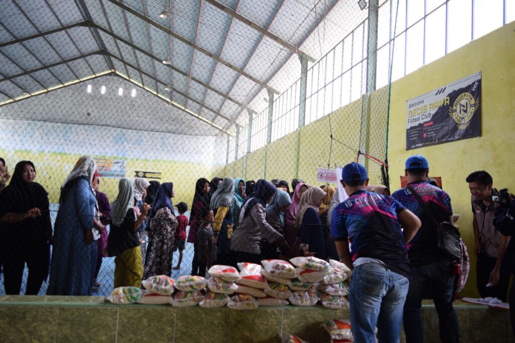 Menebar Senyum, Mengalirkan Berkah Program Infaq Beras Mendarat di Tasikmalaya