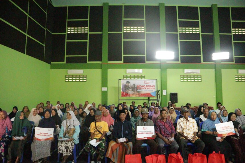 100 Paket Beras untuk Lansia di Magelang, Wujud Cinta dari Sahabat Dermawan