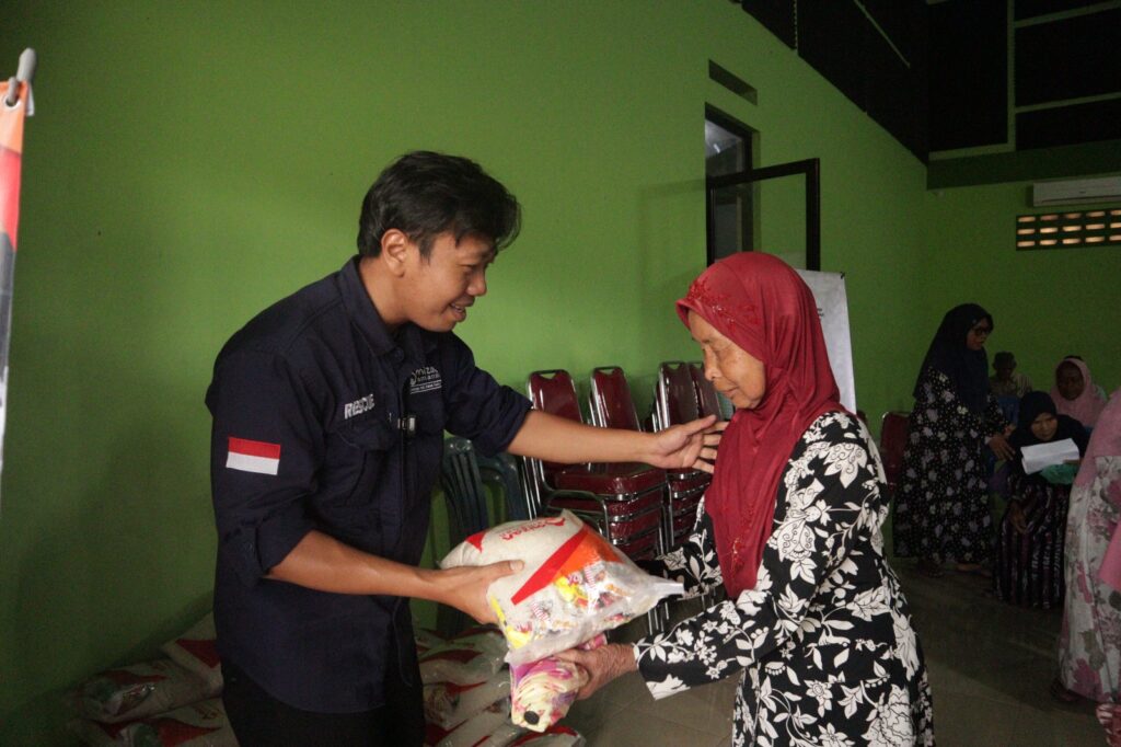 100 Paket Beras untuk Lansia di Magelang, Wujud Cinta dari Sahabat Dermawan